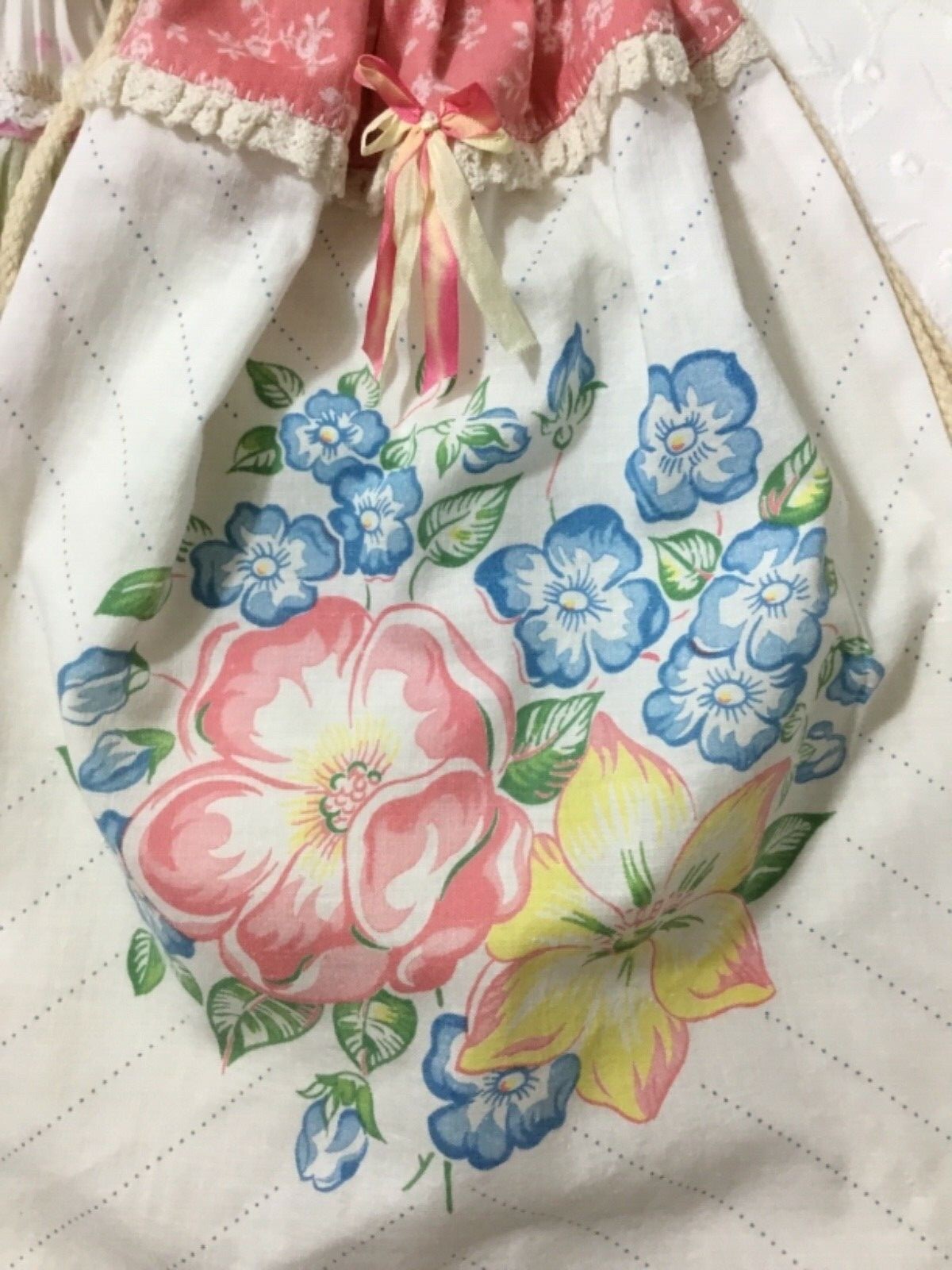 PRETTY HM Pouch Vintage 1940’s (do the math) “cheater” quilt print Grt Colors!