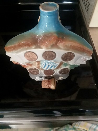 VINTAGE LIBERTY MEDAL HAMILTON JIM BEAM DECANTER BOTTLE USA EMPTY