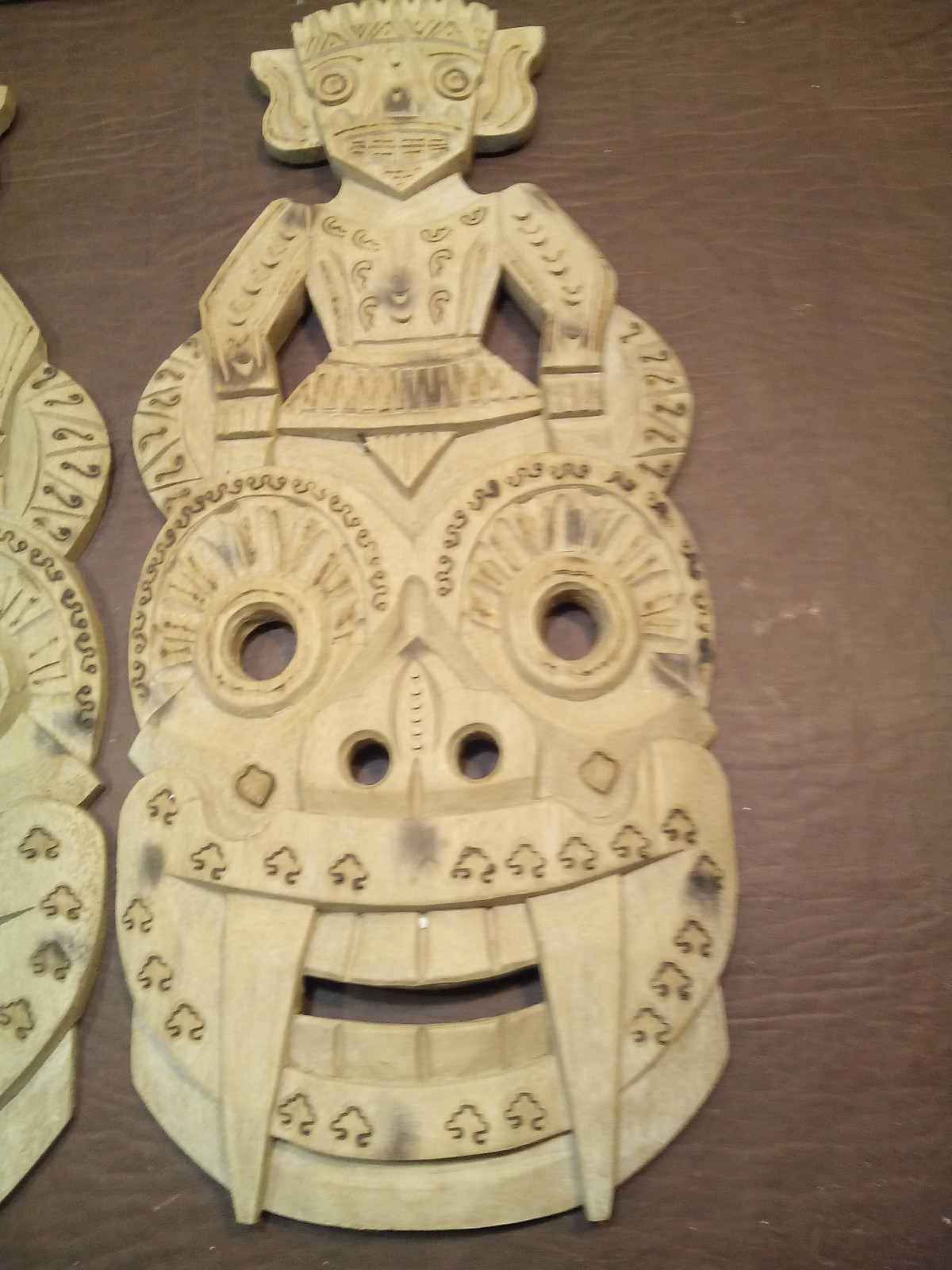 ARTISAN HAND CARVED WOODEN WALL PLACKS