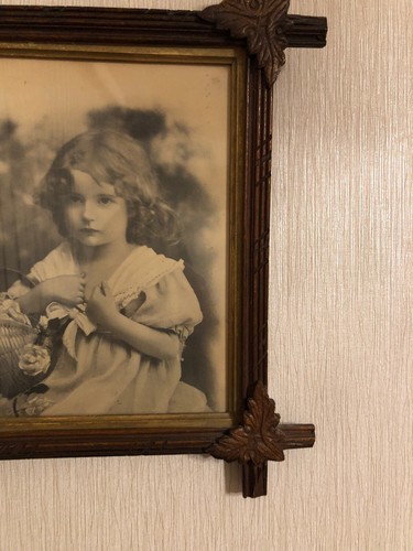 Vintage Black/white Framed Picture - Little Girl With Flower Basket