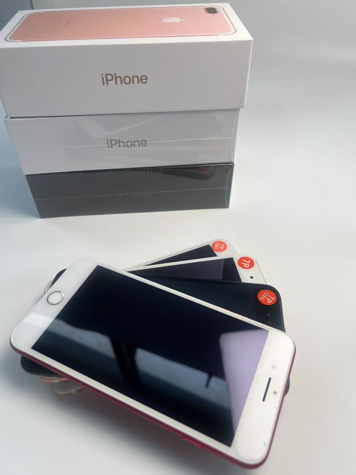 A+++ Apple iPhone 7 plus 32/128/256GB all color sealed unlocked