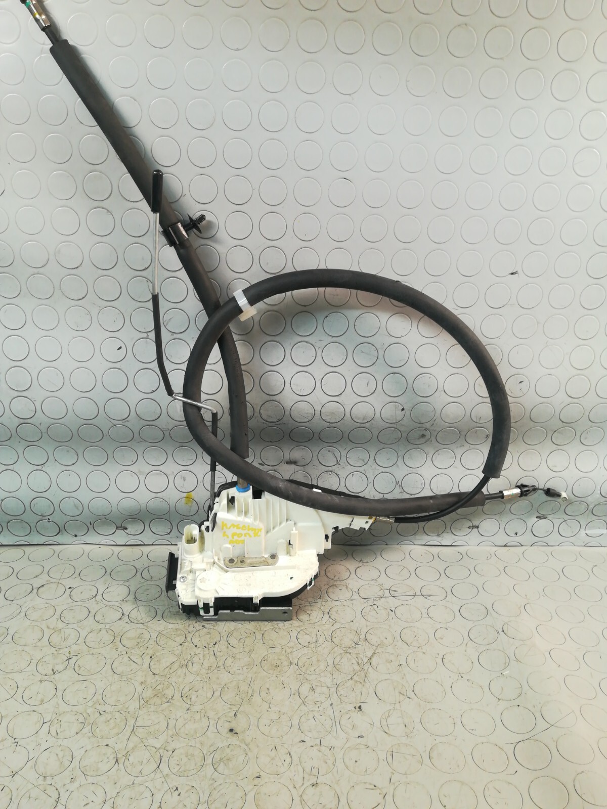 Serratura  anteriore destra MASERATI QUATTROPORTE 2017 670003103