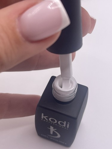 Kodi Professional Gel Varnish No. 010 White Enamel 8ml Bottle Made In Ukraine US