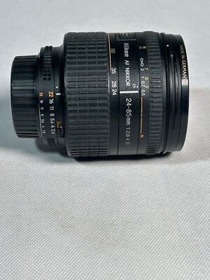 NEAR MINT - NIkon AF NIKKOR 24-85mm f/2.8-4 D macro lens from Japan w/ UV filter