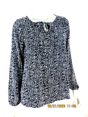 APT 9 SZ XS NWOT 100% Polyest Black White Henley Pointy Buttons Blouse Top Shirt