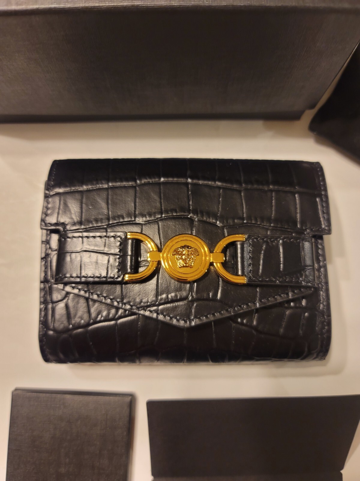 長財布 VERSACE 'Medusa '95' wallet on chain (10200751A10014 1X00V) Medusa '95 Long Wallet Red | VERSACE US
