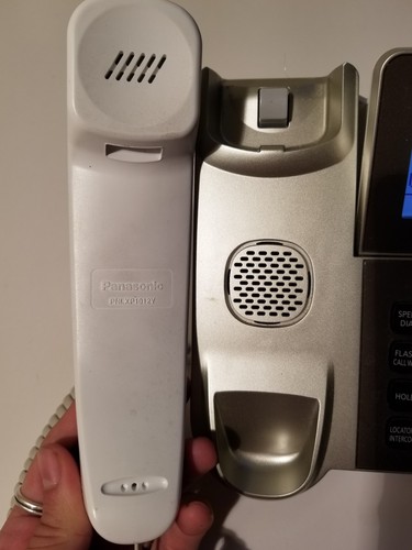 Panasonic KX-TGF380M caller ID phone base. Cell phone link, smart phone