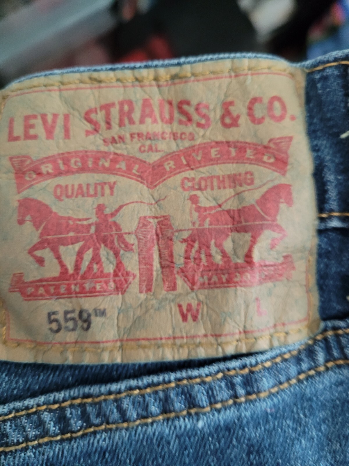 levis 46x32
