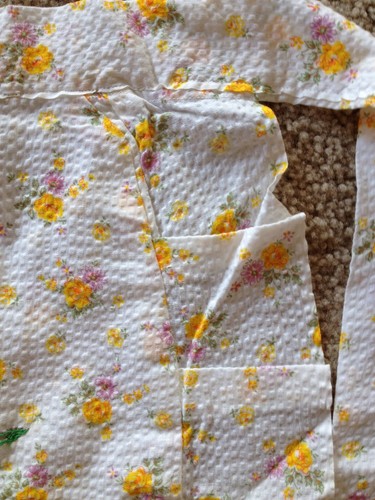 VINTAGE HOSTESS Kitchen APRON Seersucker Yellow/WHITE Floral Embroidery Handmade