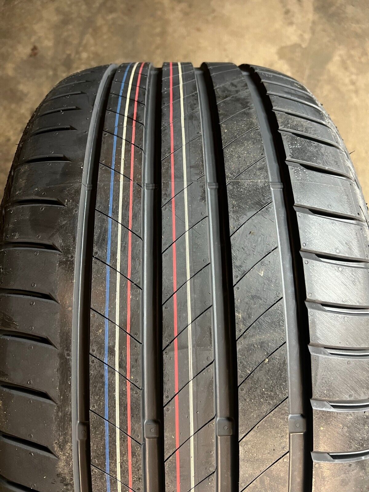Set of 2 New 285/35R20 Bridgestone Turanza T005 MO-S B Set of 2 New 285/35R20 Bridgestone Turanza T005 MO-S B