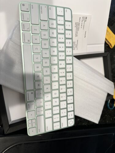 NEW Genuine Apple magic keyboard with Touch ID Green A2449