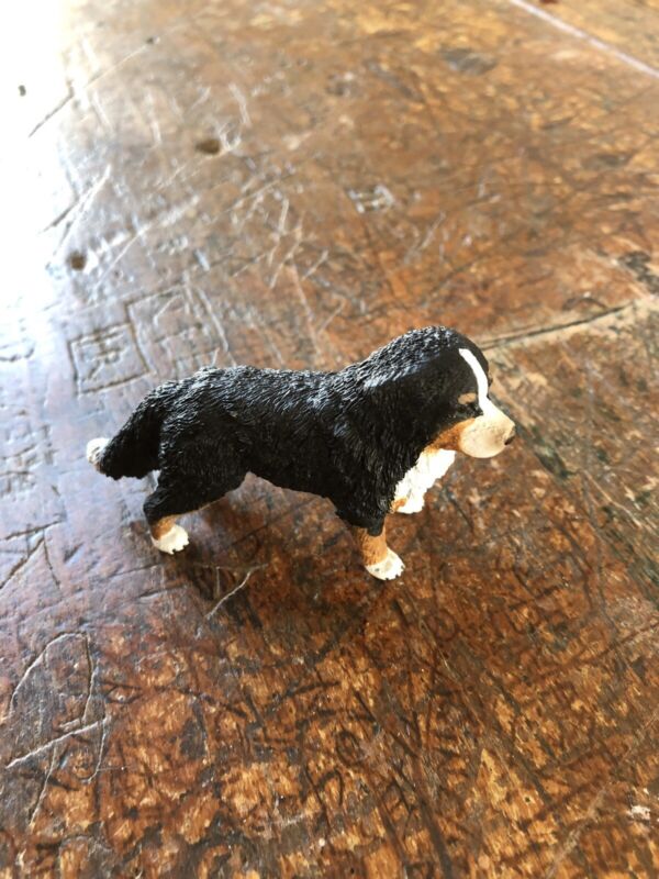 SCHLEICH 16397 Bernese Mountain Dog, Female (Dogs) Plastic Figure