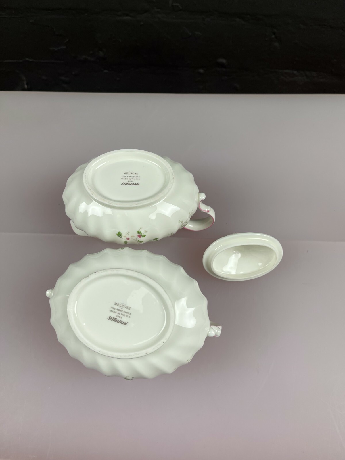 St Michael Marks & Spencer Melrose Milk Cream Jug and Covered Sugar Bowl Set (1)