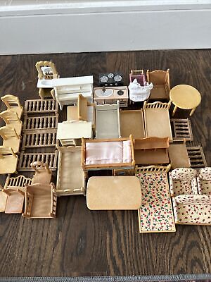 Lot Epoch Furniture * Critters * Kitchen * Bedroom 35 Items Parts & Pieces Acc.