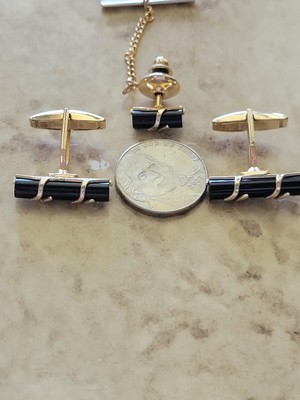 VINTAGE ART DECO STYLE BLACK ONYX GOLD PLATE CUFFLINKS & TIE TACK