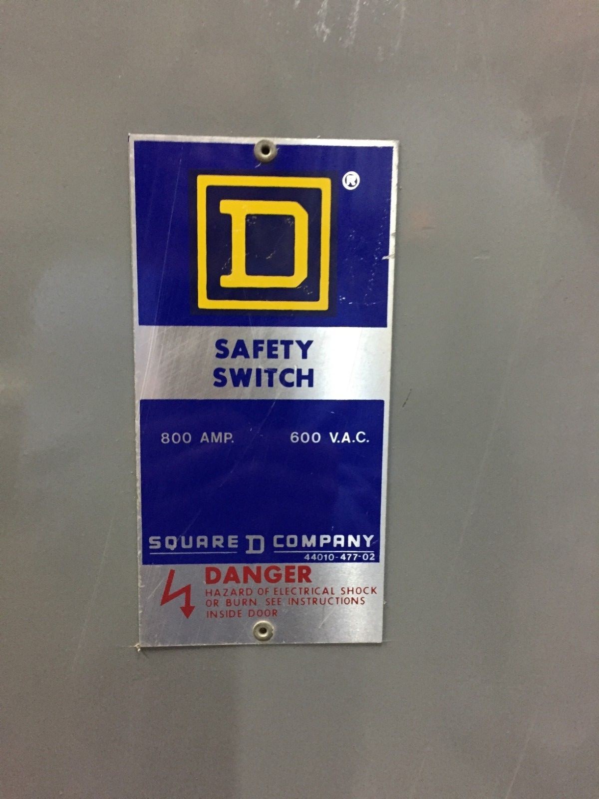 SQUARE D HU367 800 AMP 600 VOLT NON FUSIBLE INDOOR 3-PHASE DISCONNECT