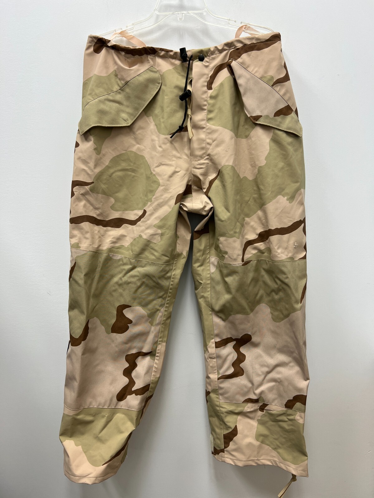 USGI ECWCS GORE-TEX COLD WEATHER DESERT CAMOUFLAGE PANTS - MEDIUM 