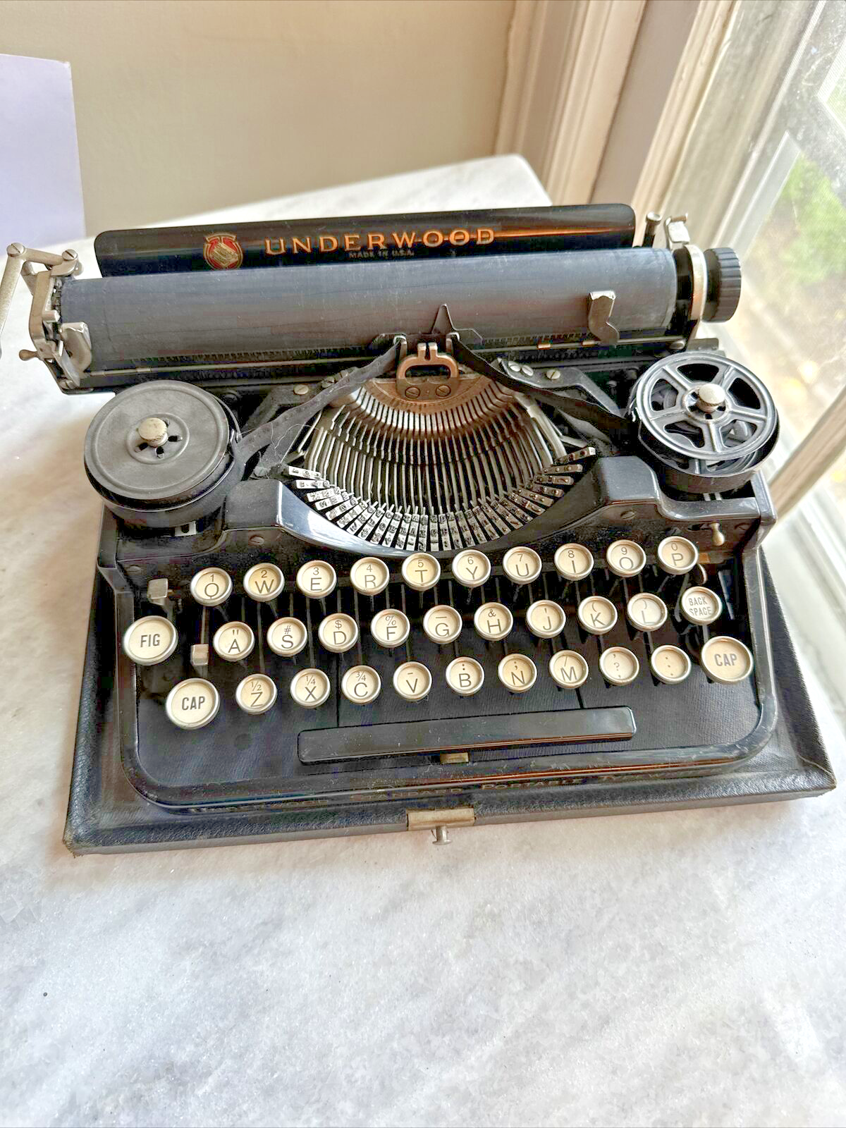 アンティーク雑貨 Underwood  Portable standard typewriter Underwood Standard Portable Typewriter | National Museum of