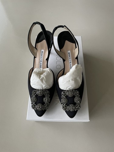 ◆Manolo Blahnik NEW◆Hangisi バックル装飾 パンプス/Black◆ BB PATENT | Black Patent Pointed Toe Pumps | Manolo Blahnik