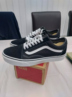Unisex Old School Vans Trainers/pumps Size 8 BNIB