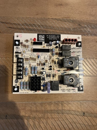 LENNOX Furnace Control Circuit Board 1012-83-9675A ,103085 LENNOX Furnace Control Circuit Board 1012-83-9675A ,103085