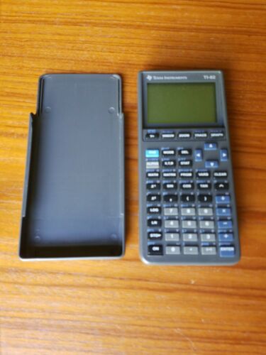 Texas Instruments TI-82 Graphing Calculator Tested Working