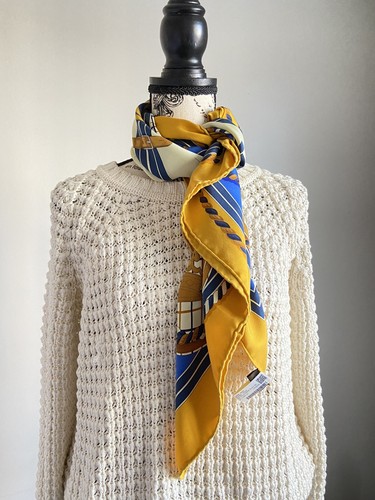 HERMES CARRE JACQUARD FACE ハンカチ BRIQUE The Hermès Jacquard Carré – The World of Hermes© Scarves