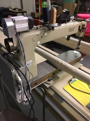 Bernina Industrial Quilting/Sewing Machine & Table
