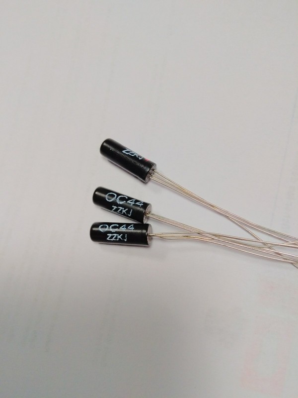 Transistor Germanium  Oc44   Nos  Hfe40/150                    Lot De 3 Pieces  
