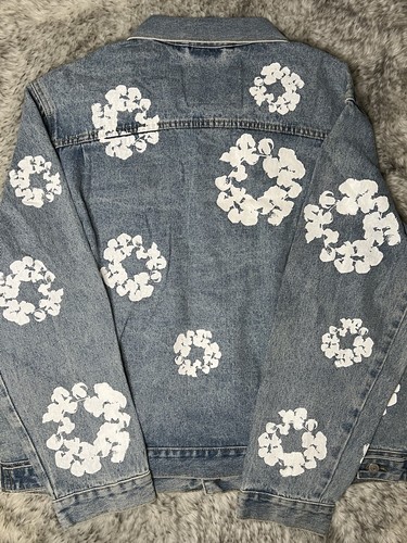 Pre-owned Levi's Size Xl – X Denim Tears Type 2 All Over Wreath Light Wash Jacket In Blue