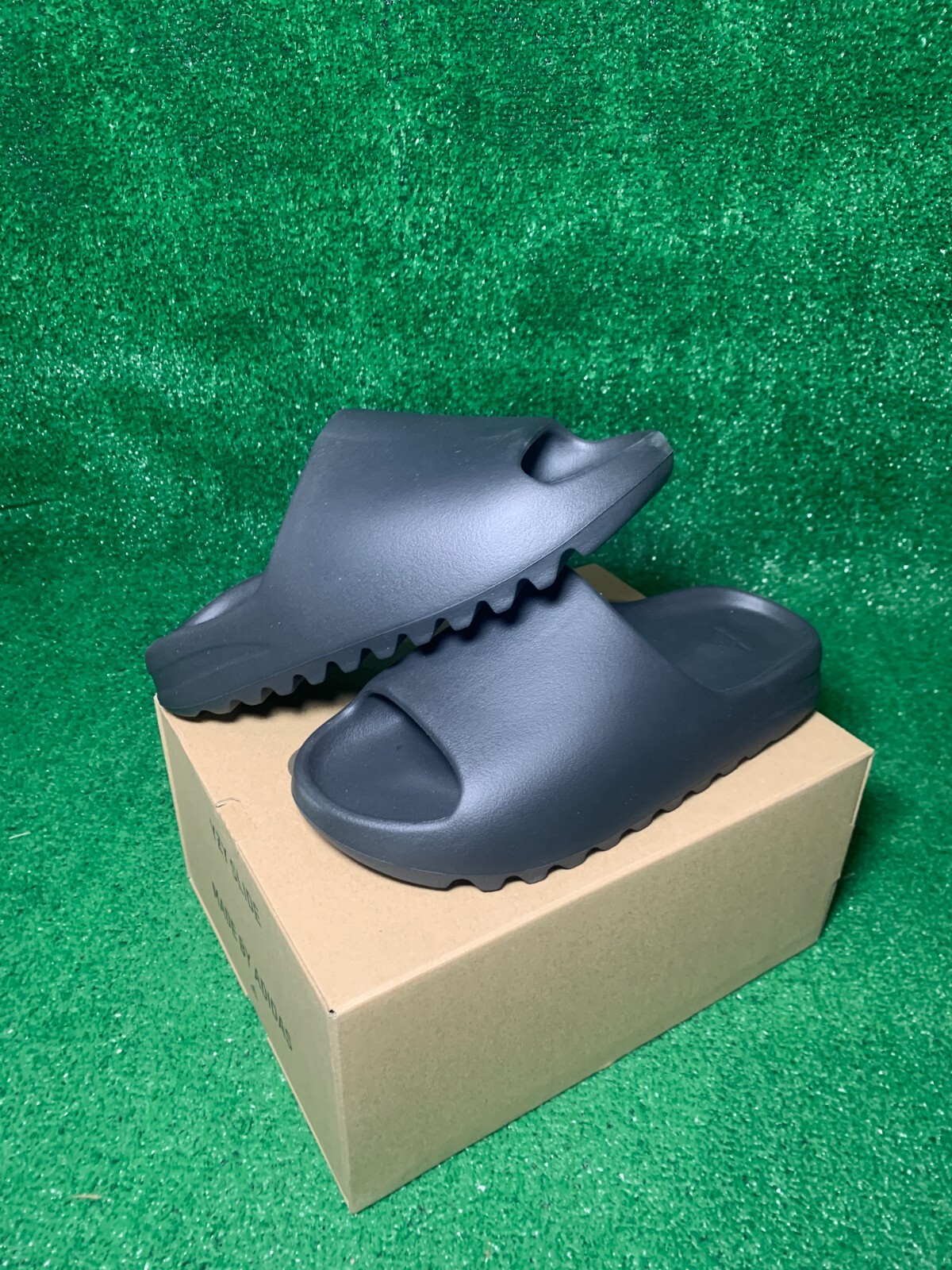 Pre-owned Yeezy Adidas  Slide "onyx" Mens Size 7-11 Brand In Onyx/onyx/onyx