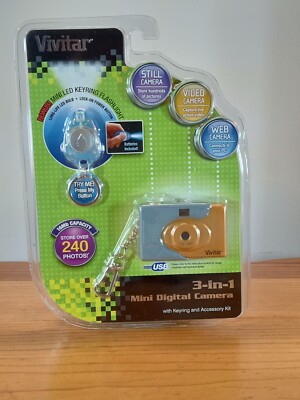 NEW Vivitar 3 in 1 Mini Keychain Digtal Camera 16 MB Capacity Plus Accesory Kit