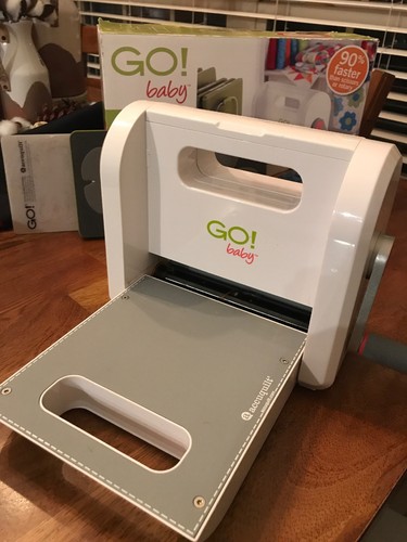 AccuQuilt GO! Baby Fabric Cutter with Cutting Mat And Flower Fabric Die