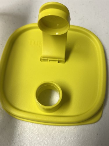 TUPPERWARE SLIM LINE PITCHER 8 cup/2L FLIP TOP SEAL 1 Container BRAND NEW