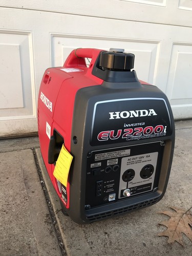 NEW HONDA Generator / Inverter EU2200i Companion QUIET 2200 watts / 30 Amp