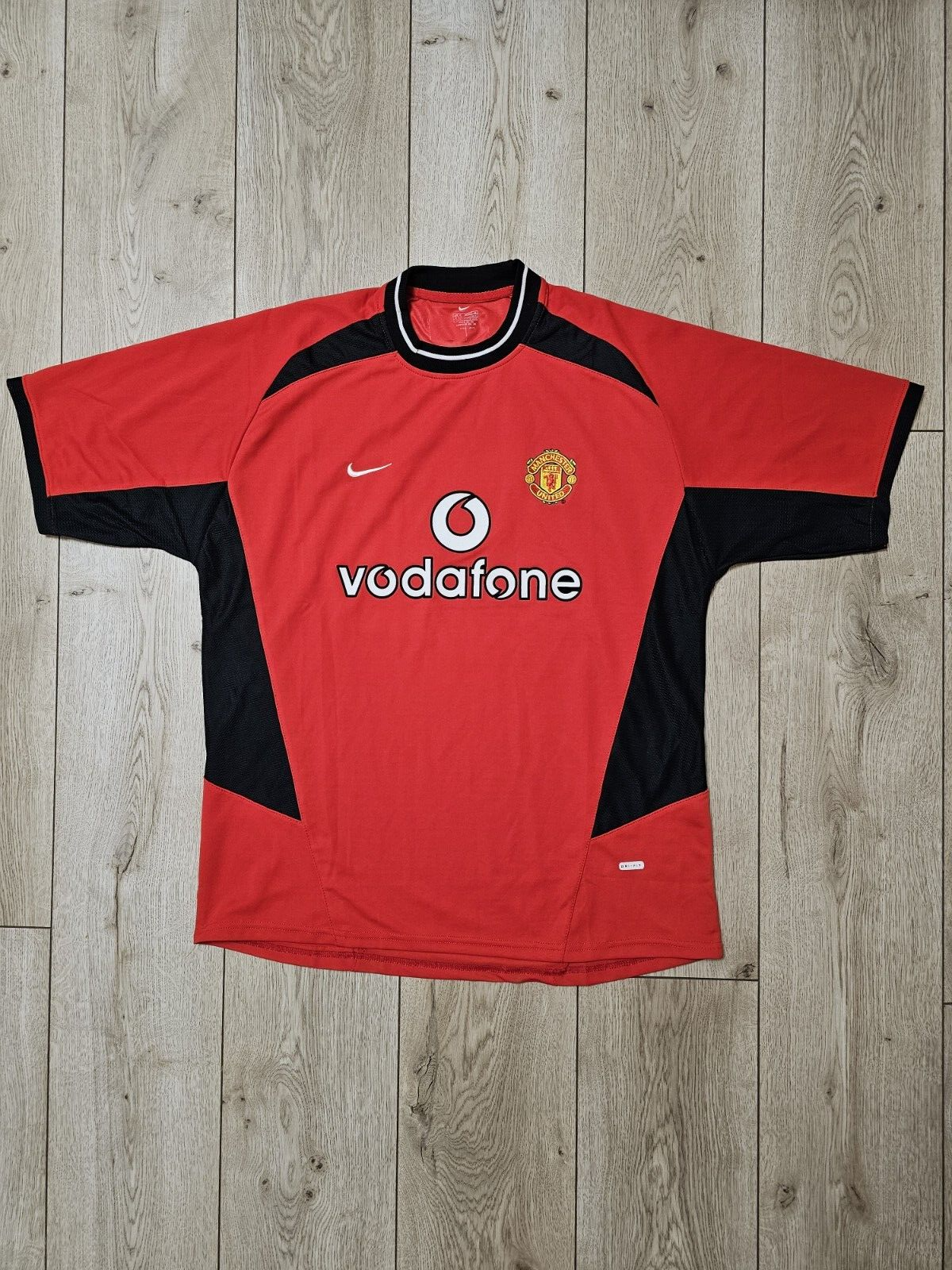 ウェア 00s 90s nike Manchester United Uniform MANCHESTER UNITED 2002 2004 HOME VINTAGE FOOTBALL SHIRT