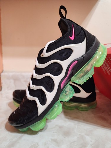 lime green and pink vapormax