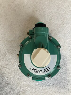 LOC-870 R622E-DCH Gas Pressure Regulator, 3/4  1,500,000 Cap,1.0-2.2,7/32''NoBox