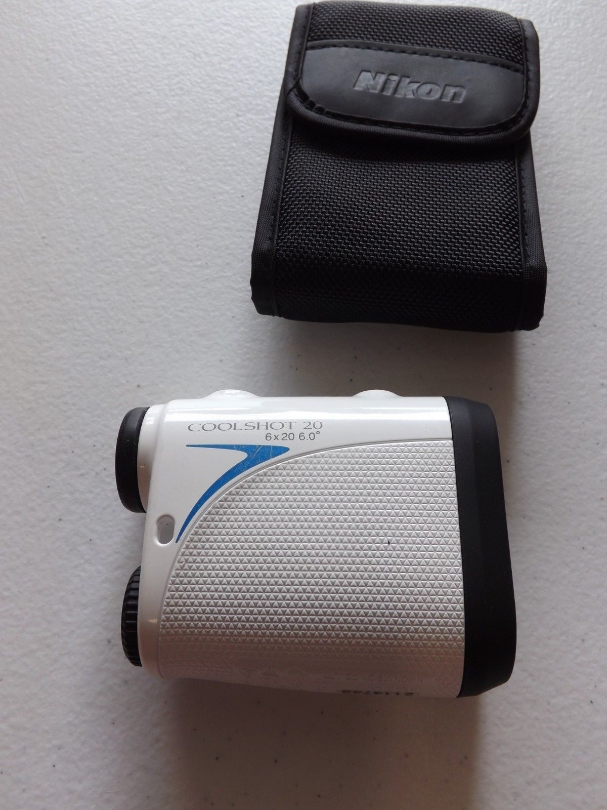 NEW Nikon Coolshot 20 Laser Golf Rangefinder NEW