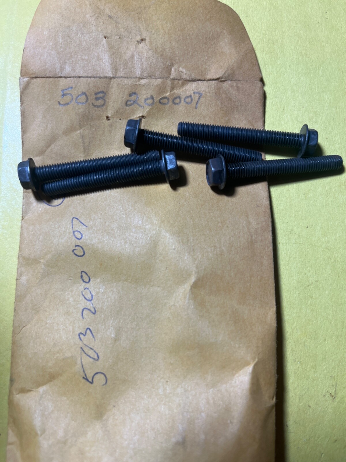 法螺貝　ＮＯ−４９Ｓ
ホラ貝、和太鼓、修験道 Nos oem Poulan,husqvarna vintage chainsaw screw lot 5pcs