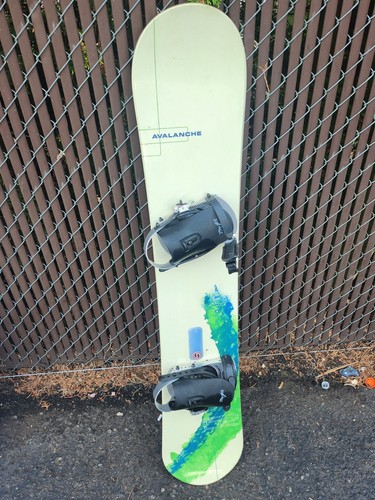Avalanche Snowboard | Avalanche Source Snowboard