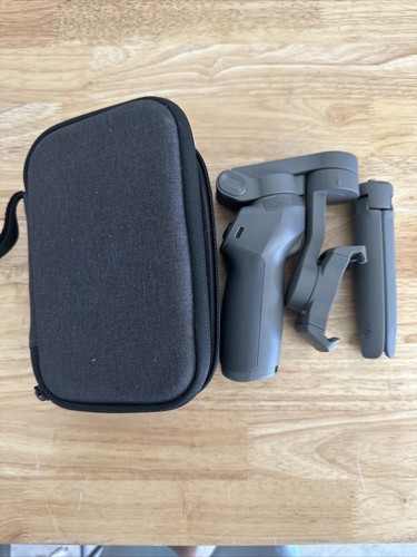 DJI Osmo Mobile 3 - Gimbal Stabilizer