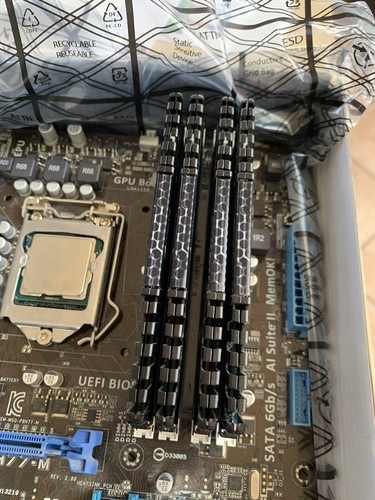 ASUS P8H77-M CSM, INTEL i7-3770K, 32GB Corsair Vengeance RAM