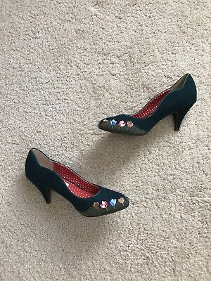 Modcloth Green Embroidered Heels, Size 6.5