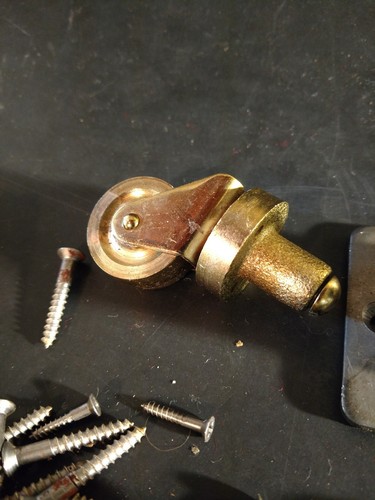 Set of 4 Vintage Brass Metal Piano Casters 2 w top plate