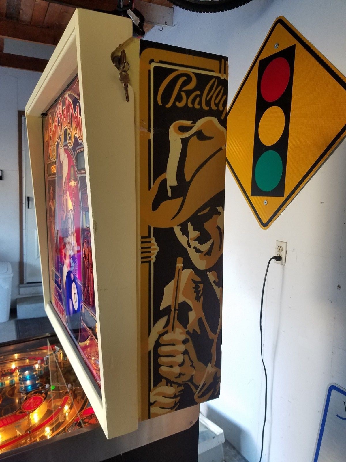 Vintage Bally Eight Ball Deluxe Pinall Machine 8 Ball Deluxe