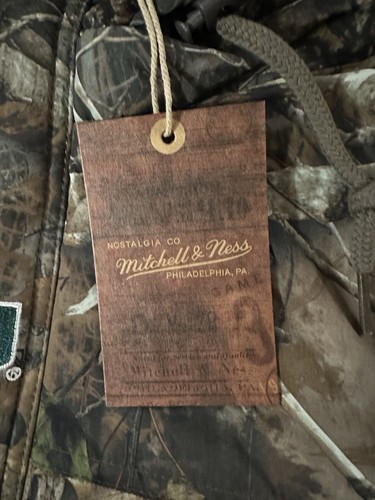 SUPREME SUPREME MITCHELL & NESS NCAA HOODED STADIUM JACKET (SIZE MEDIUM) CONFIRMED ORDER