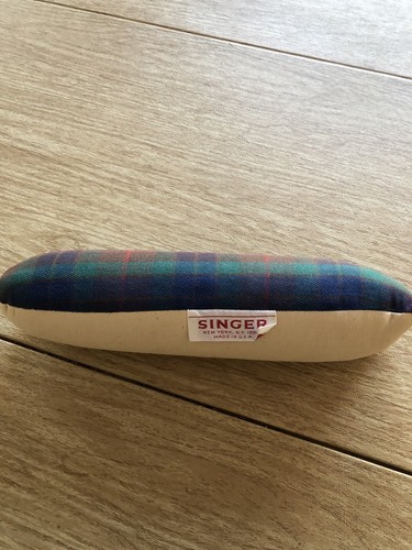 New Singer Sleeve Roll for Pressing Fabric Seams Ironing Sewing Crafts