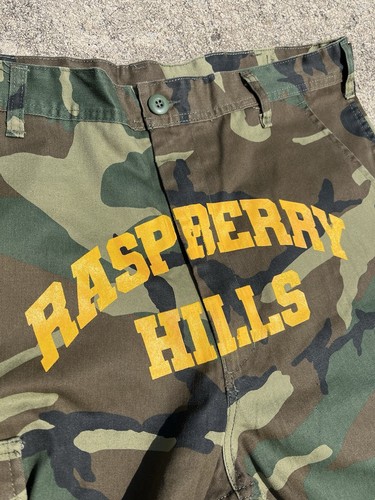 Pre-owned The Gv Gallery Raspberry Hills Camo Cargo Pants Size Large In Multicolor