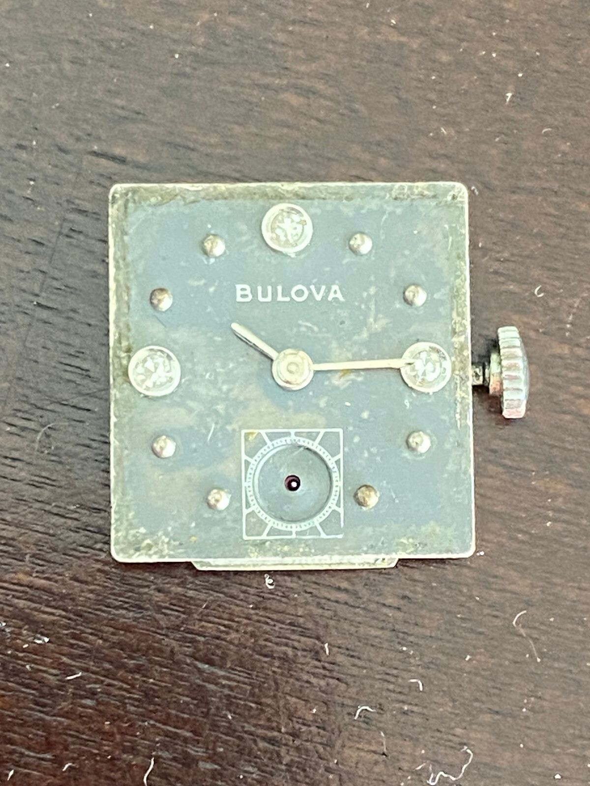 VINTAGE MEN'S BULOVA WRIST WATCH MOVEMENT, CAL. 8AE, KEEPING TIME